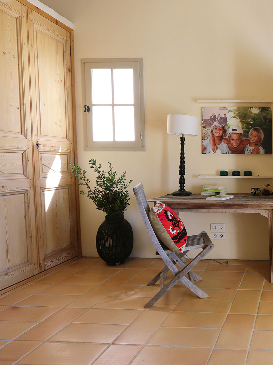 bureau dans maison de campagne