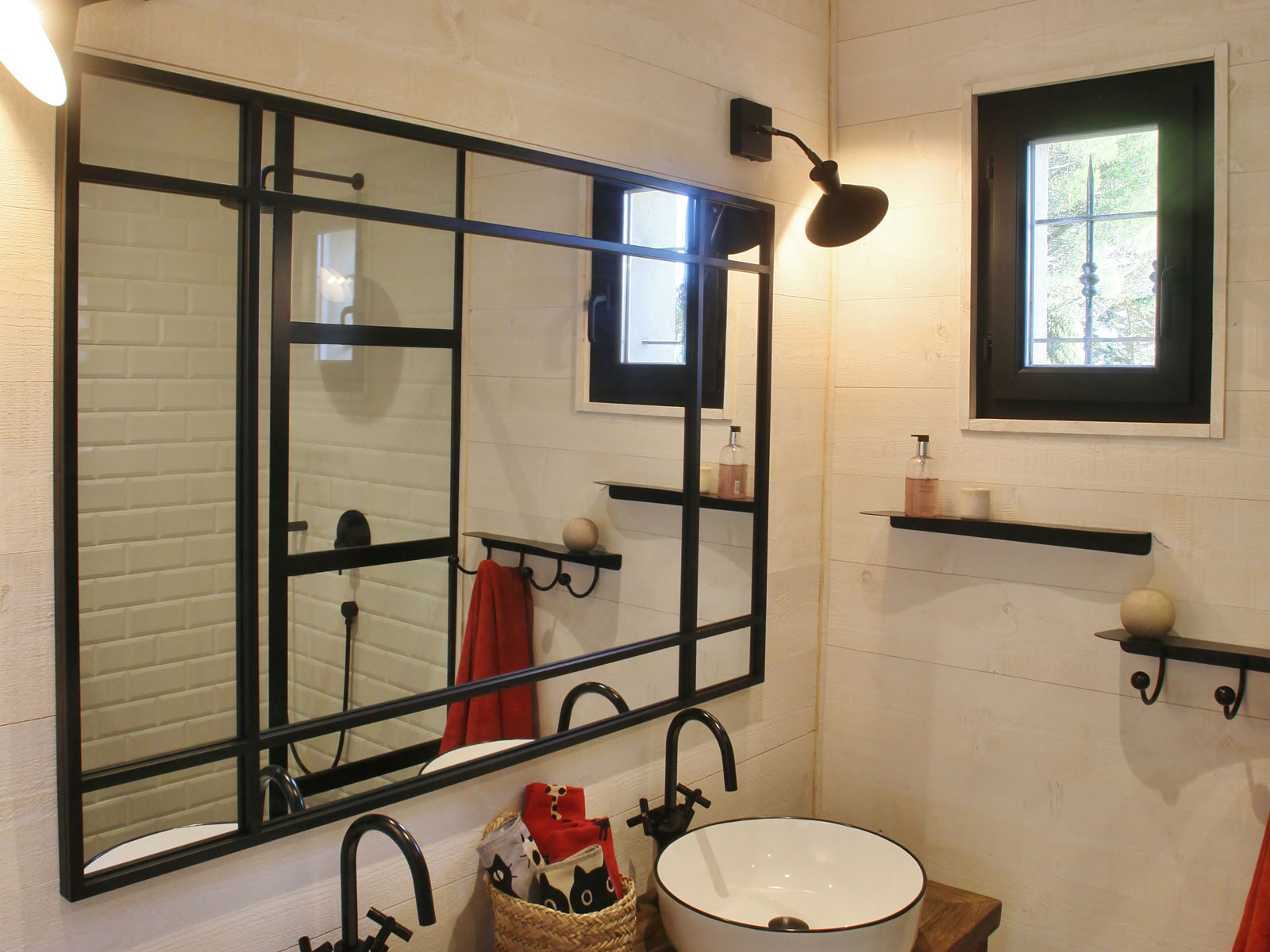 Black metal mural shelves for contemporary bathrooms