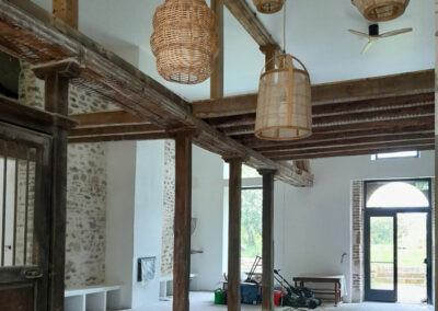 Conversion of the former stables of a Bourbonnais château into a home.