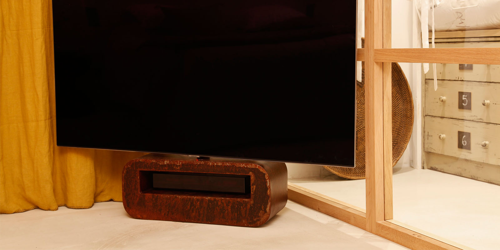 meuble tv en métal réalisé sur mesure