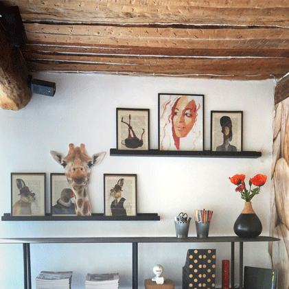 étagères en métal dessinées et réalisées sur-mesure